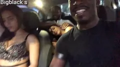 Afspelen Hot Roadside Tryst: prachtige volwassen Indiase milf wordt hard geneukt in interraciale ontmoeting, compleet met creampie en pijpbeurt