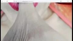 Reproduzir Buceta peluda e mamilos grandes: Gata amadora gostosa fica com tesão