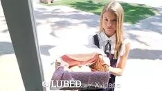 Redare Xxx Cu O Bruneta Micuta Ce Se Joaca Cu Pula In Pizda Ei 