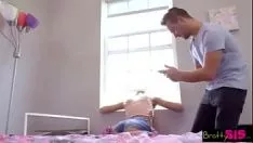 Oynat Utangaç Sikikleri Zor Ile Bir Yabancı İle O Büyük Horoz
