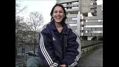 Reproducir Casting xxx con una morena sexy de Rusia