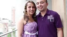 Reproducir Tiene el coño de una amiga en la cara que quiere hacerla eyacular
