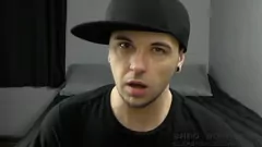 Redare Dimineața eructată puternică a lui Brad Borrelli