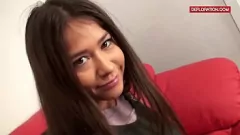 Reproducir La adolescente lujuriosa Luly Lo no puede resistir su propia tentación